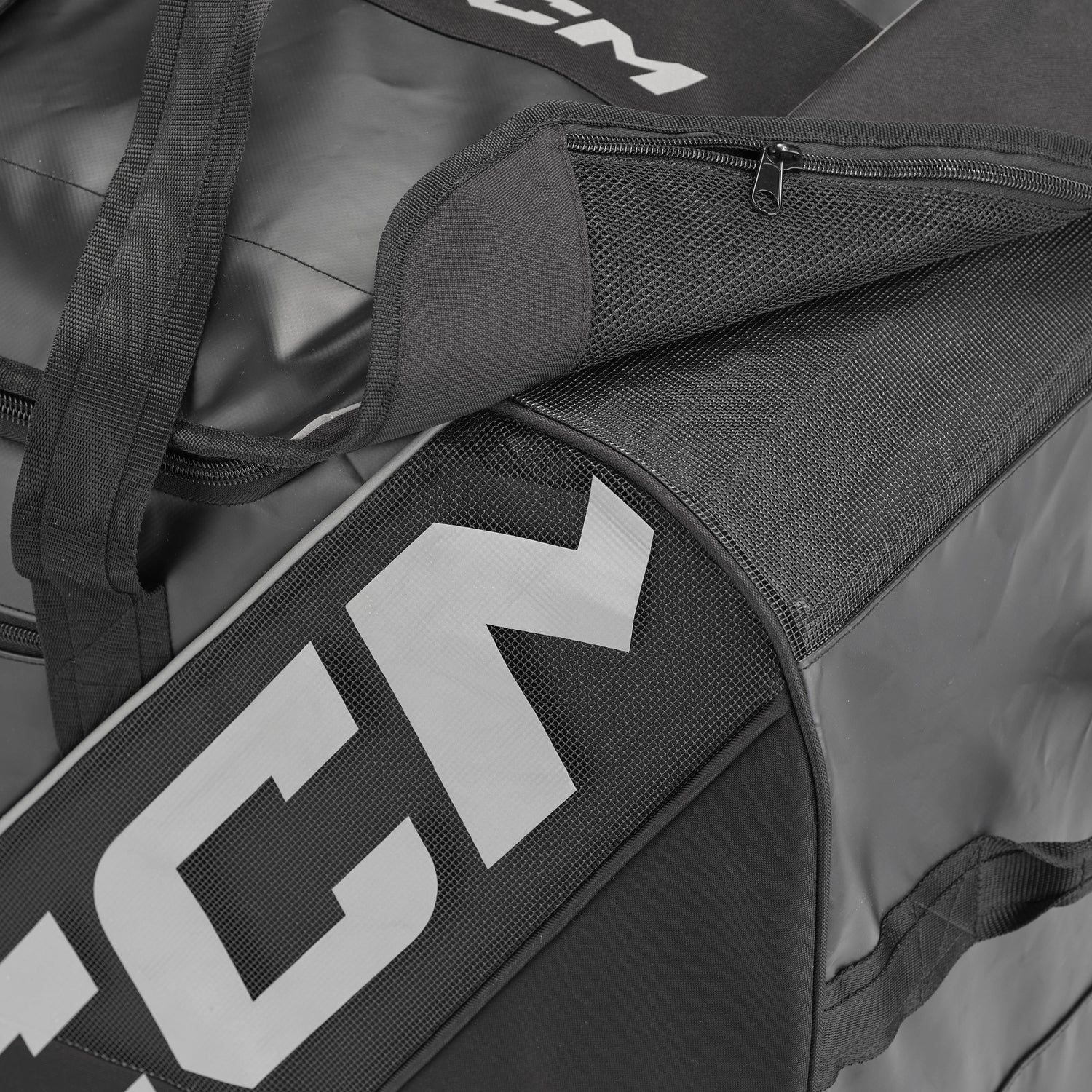 CCM 550 Player Carry Bag