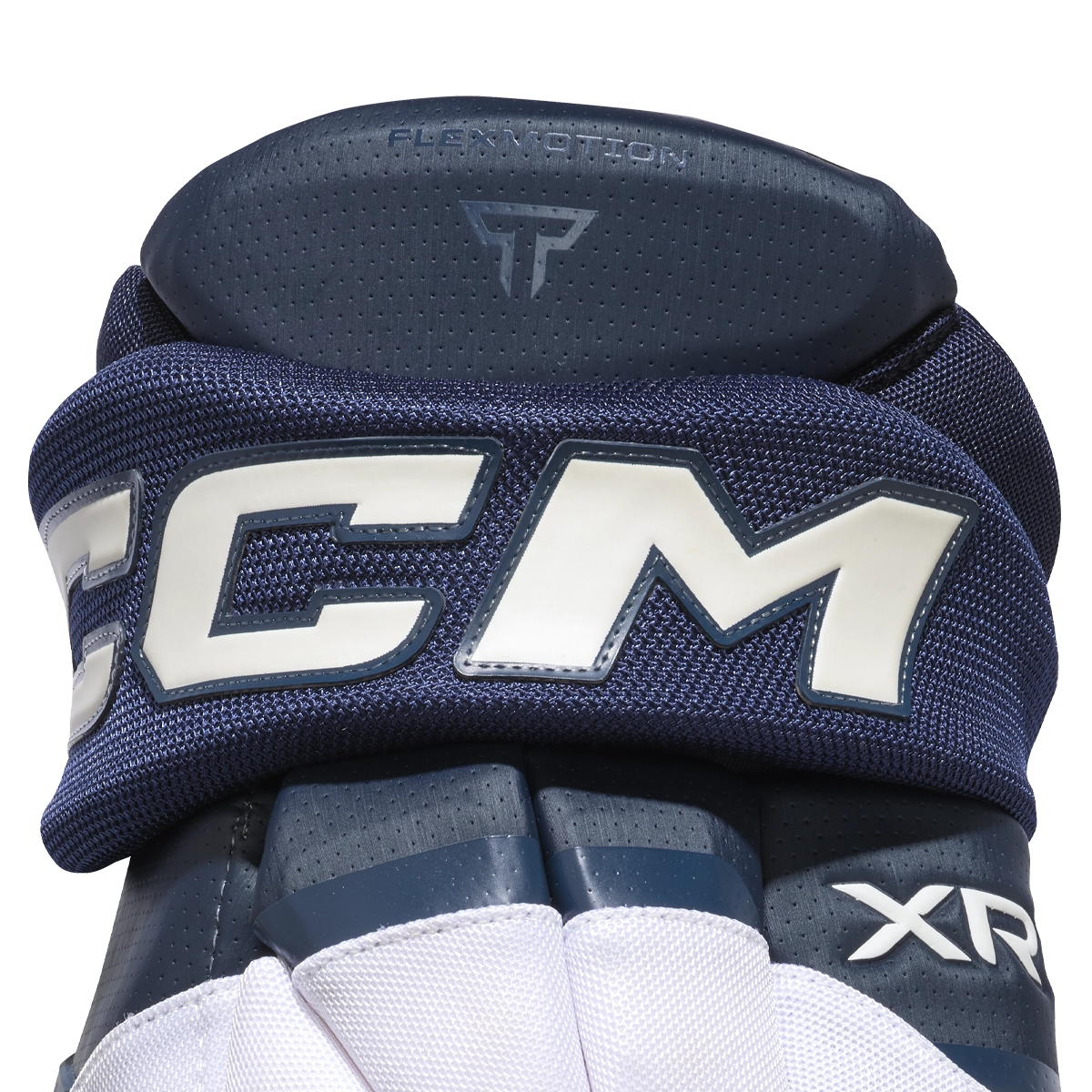 CCM Tacks XR PRO Hockey Glove - Senior