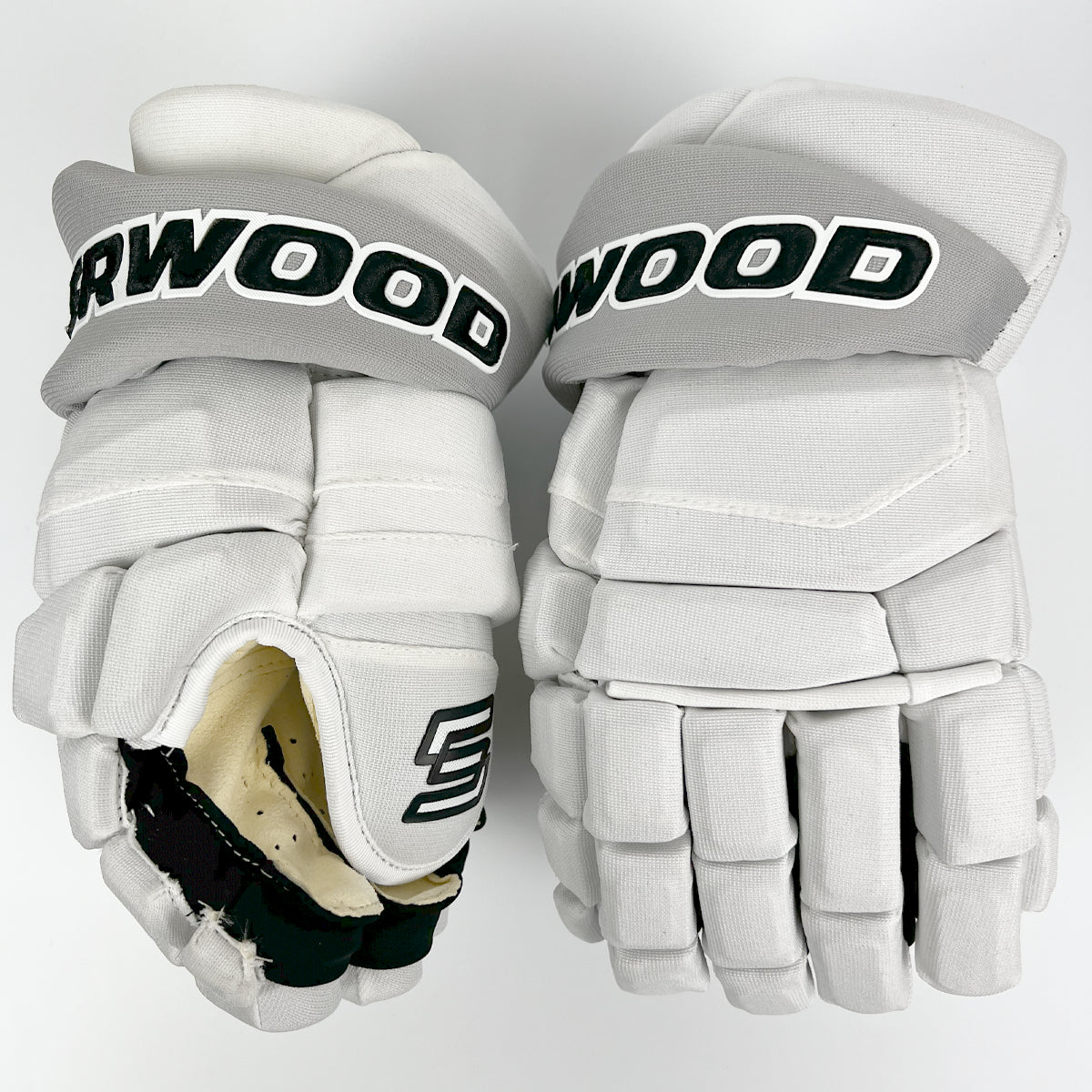 Sherwood Code Photon 1 NHL Hockey Glove - LA Kings - White Out